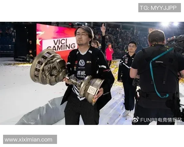 北京羽毛球队以61分稳居大师赛积分榜首位展现强劲实力